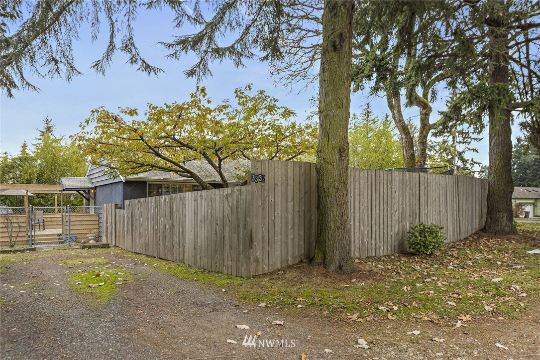 3332 Northeast Sunset Boulevard Renton, WA 98056 - Photo 25 of 31