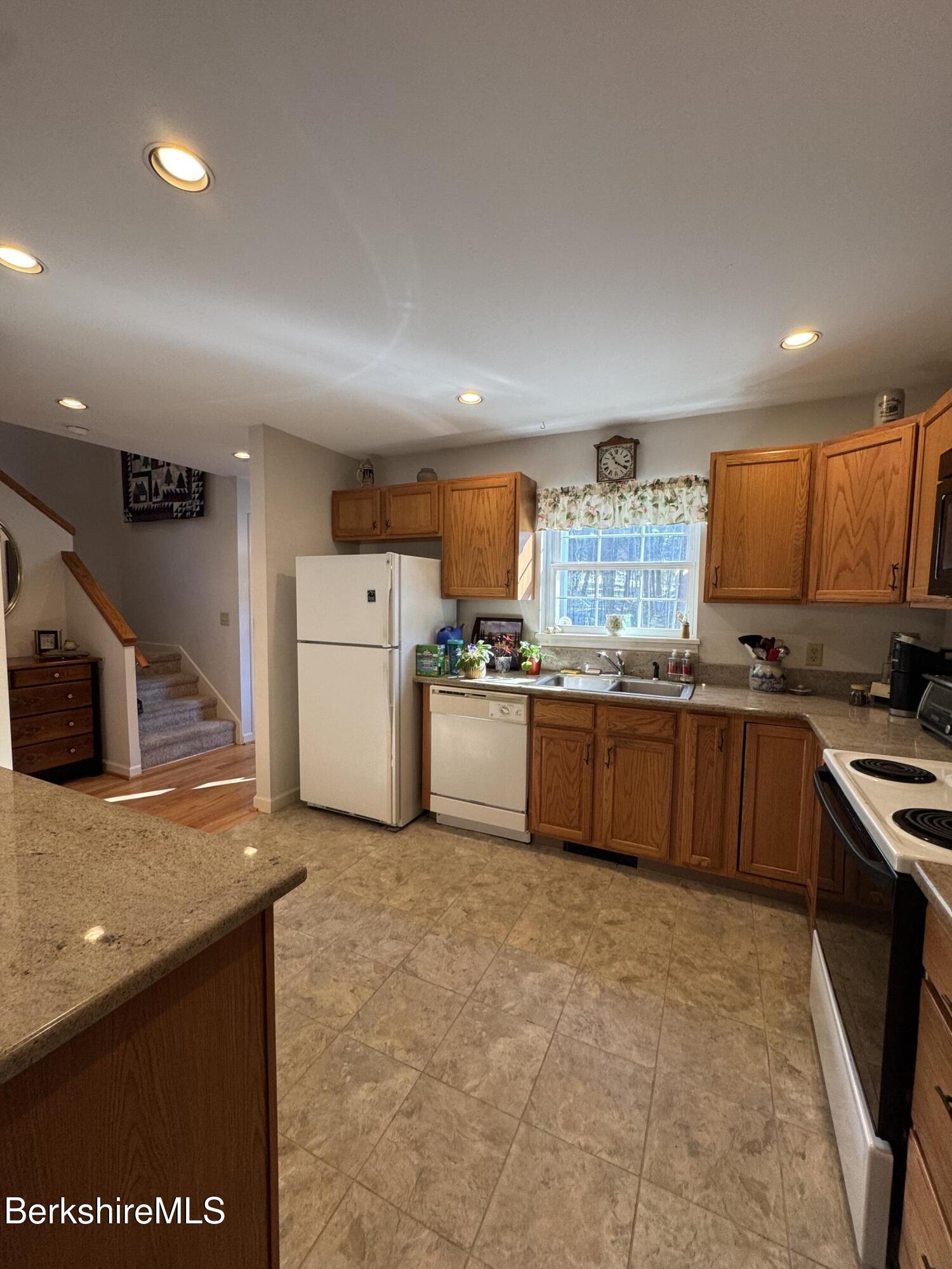 9063 Mountainside Drive Hancock, MA 01237 - Photo 25 of 50 IMG_2065