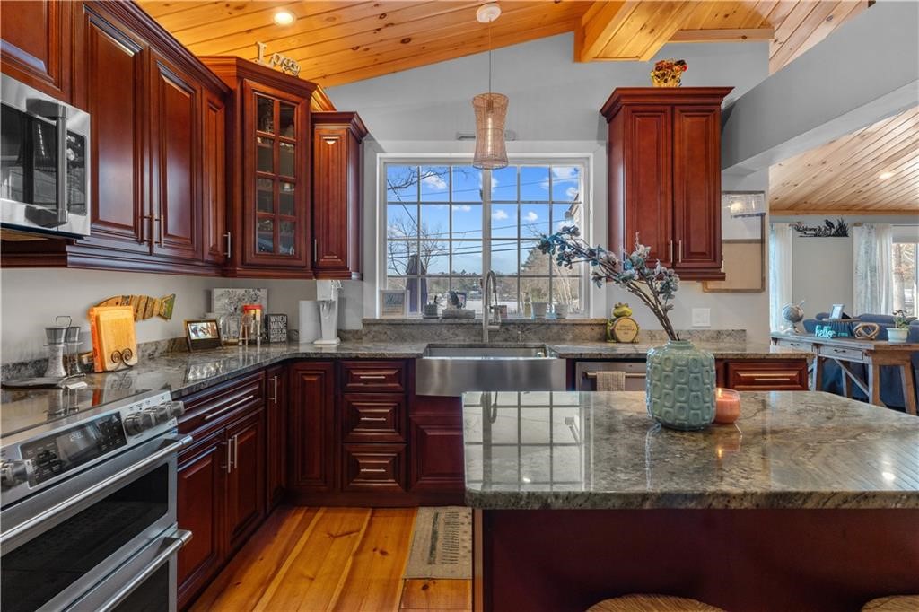 143 Lake View Drive Glocester, RI 02814 - Photo 14 of 36