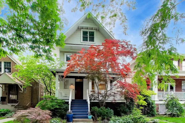 $12,500 | 2010 West Bradley Place, Chicago, IL 60618