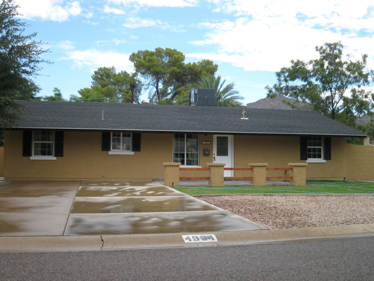 4934 East Piccadilly Road Phoenix, AZ 85018 - Photo 2 of 15 exterior
