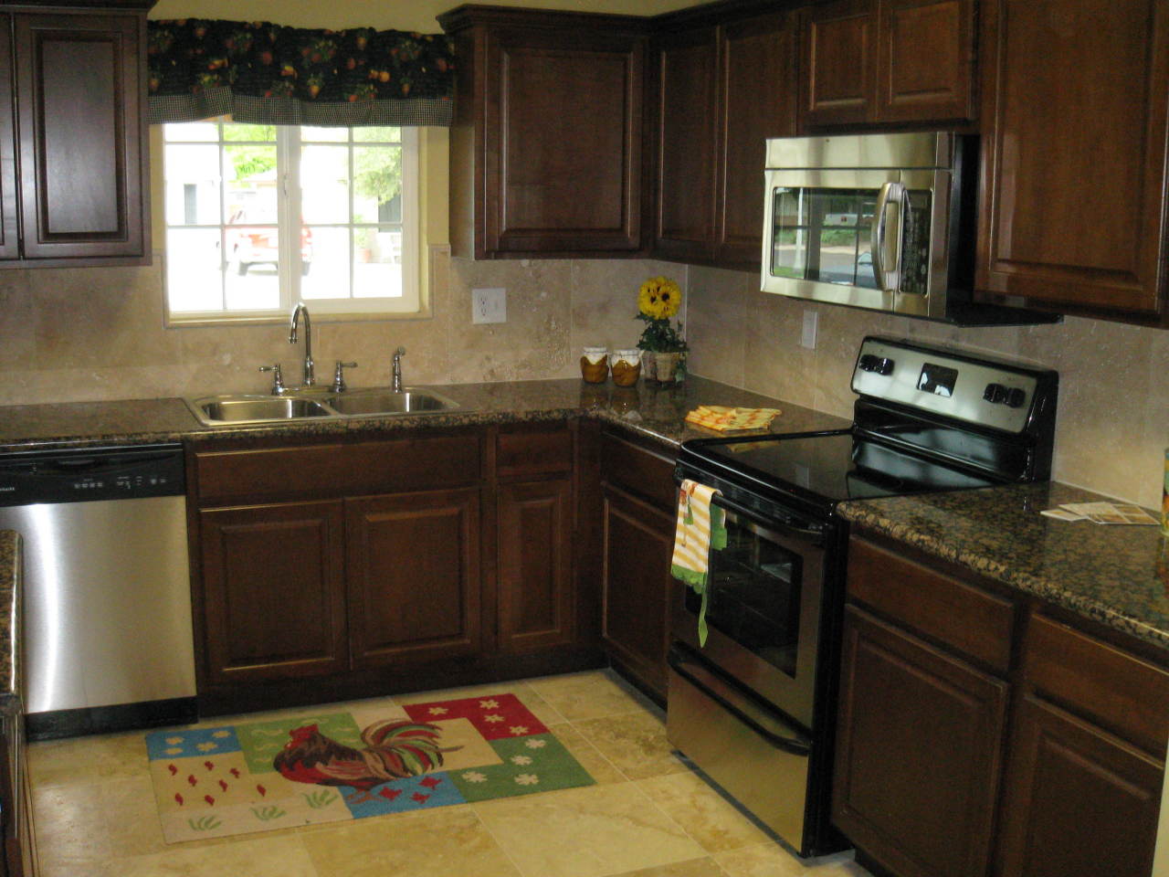 4934 East Piccadilly Road Phoenix, AZ 85018 - Photo 3 of 15 kitchen
