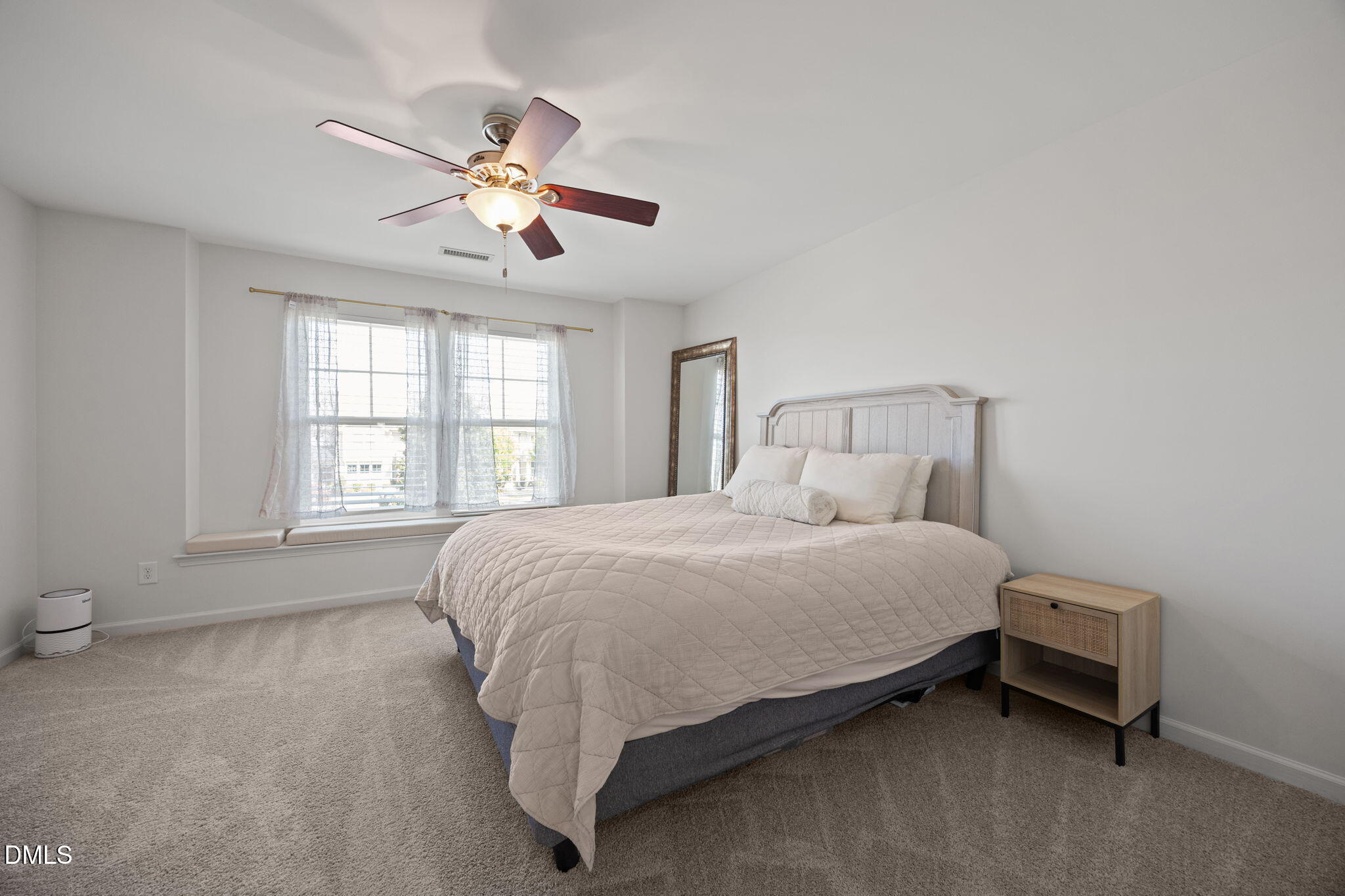 964 Ambergate Station Apex, NC 27502 - Photo 12 of 24 30-web-or-mls-IMG_1603