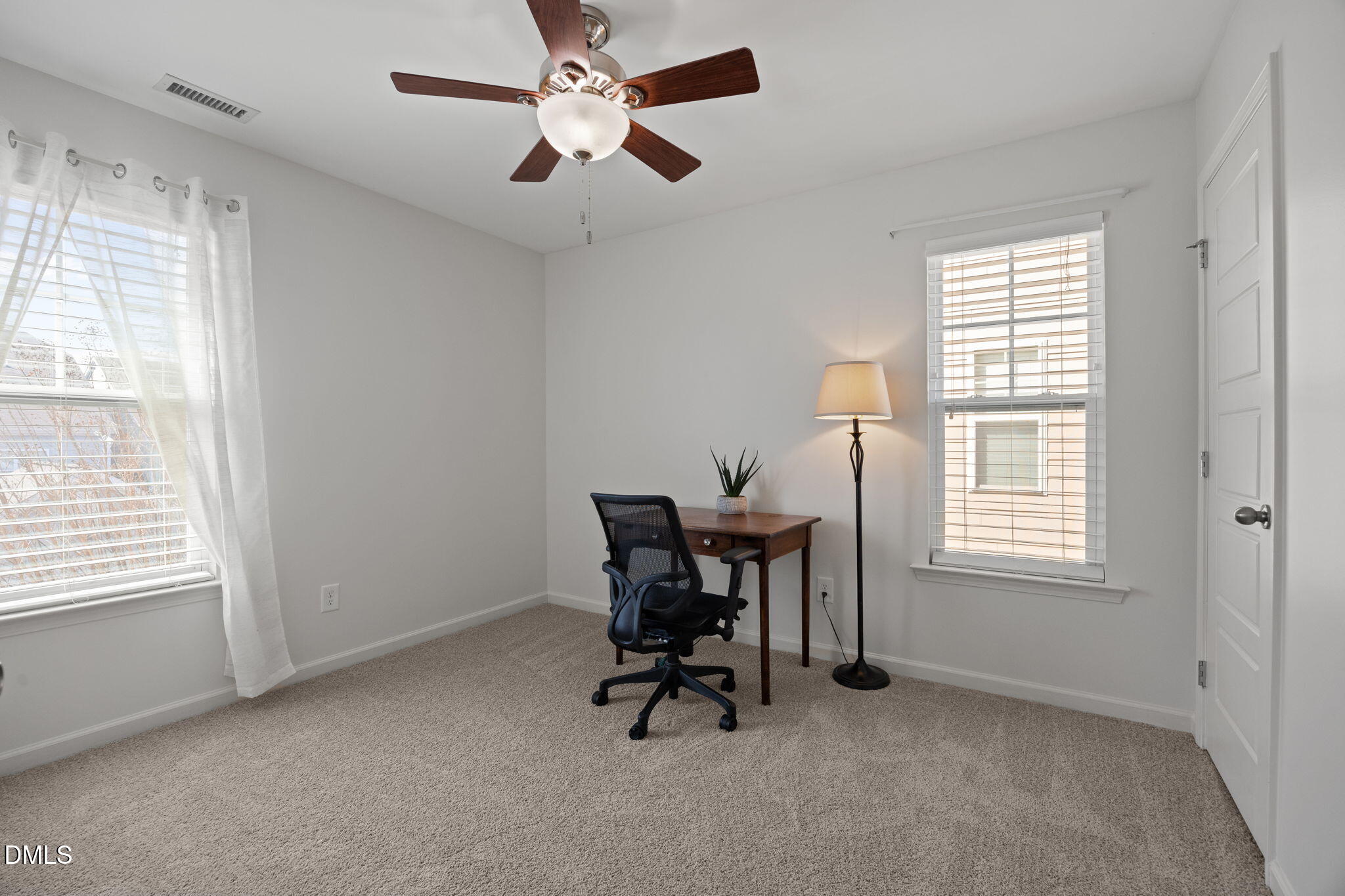 964 Ambergate Station Apex, NC 27502 - Photo 16 of 24 37-web-or-mls-IMG_1624