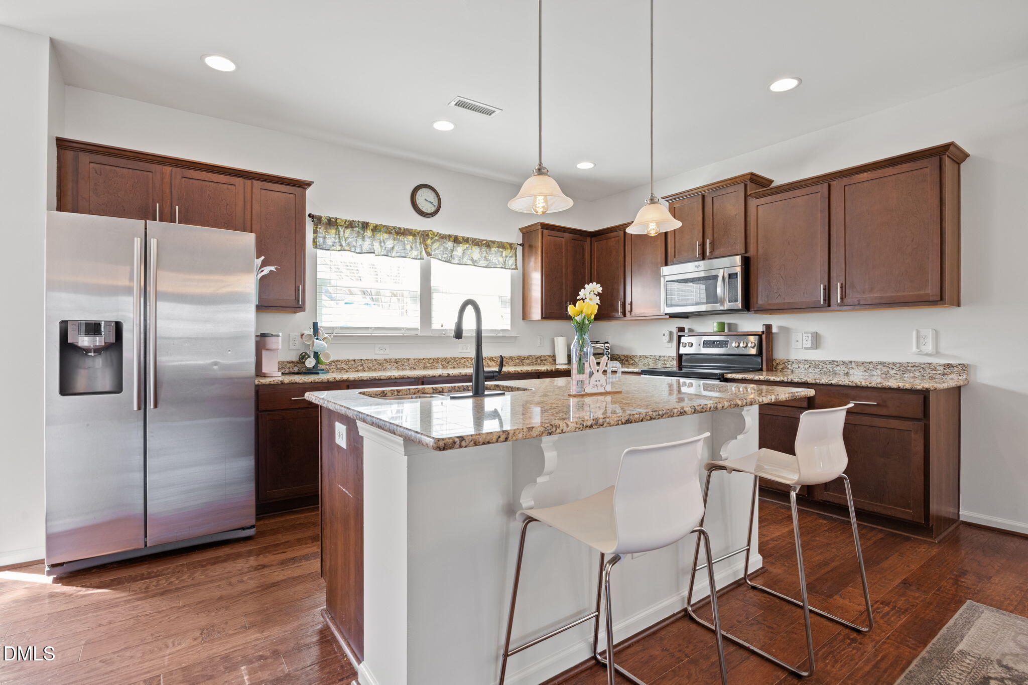 964 Ambergate Station Apex, NC 27502 - Photo 7 of 24 24-web-or-mls-IMG_1585