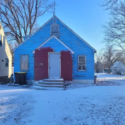 $49,900 | 17 10th Street, Windom, MN 56101