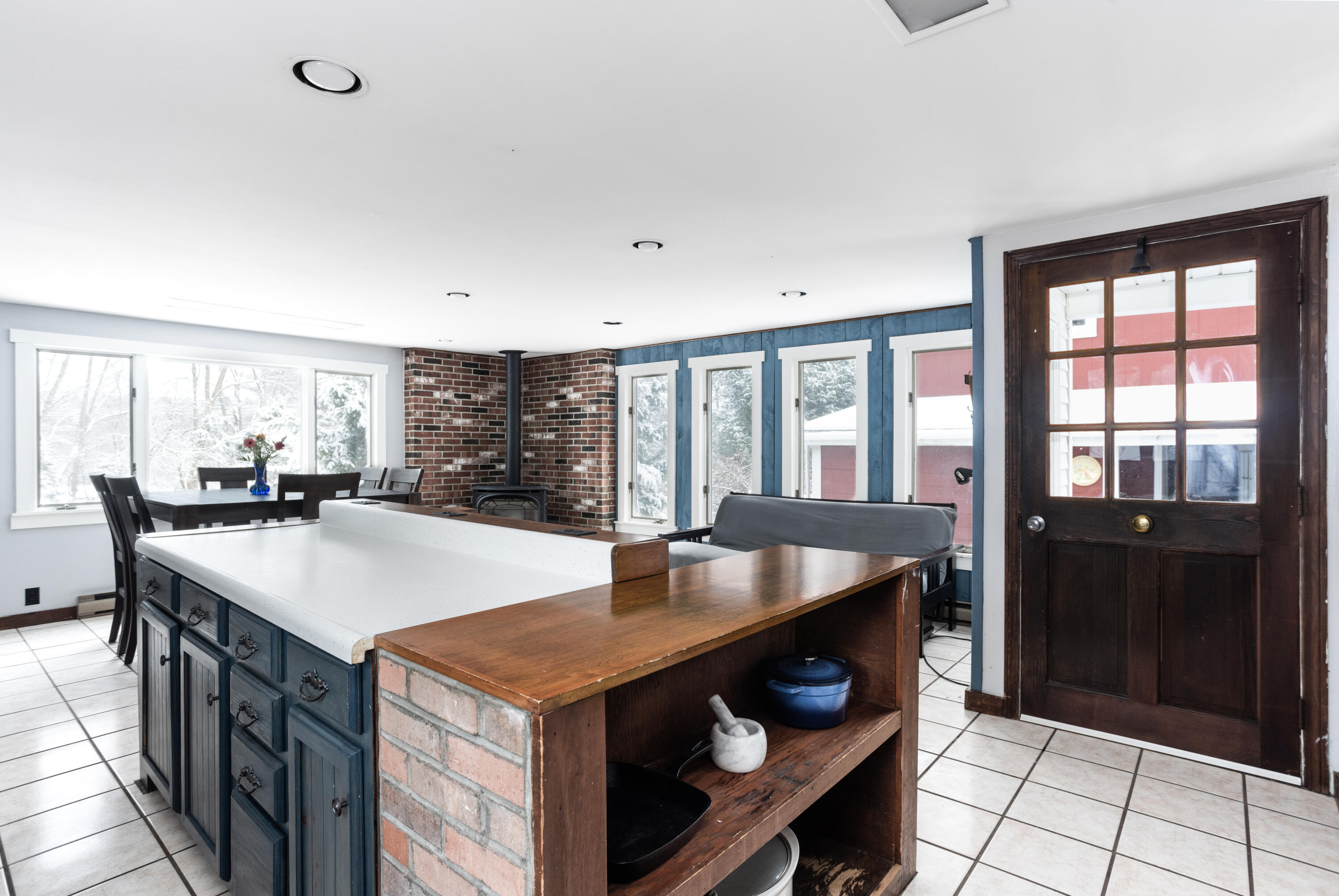 18 Fernald Road Kittery, ME 03904 - Photo 7 of 32 16_hoops_18_Fernald_Kittery_0007
