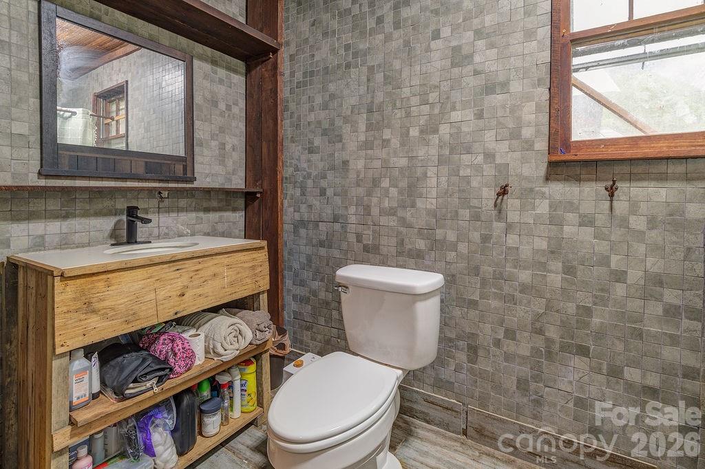 8485 Meadow Fork Road Hot Springs, NC 28743 - Photo 11 of 36 Gallery Image 11