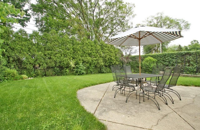 1107 Whitfield Road Northbrook, IL 60062 - Photo 14 of 15