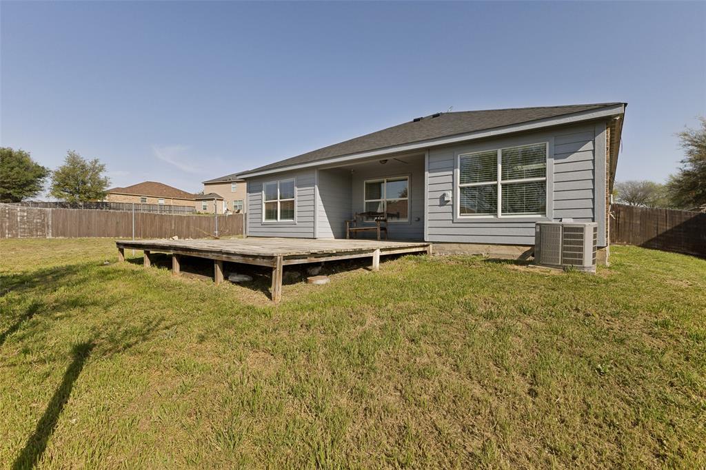 192 Buffalo Ridge Road Newark, TX 76071 - Photo 30 of 33