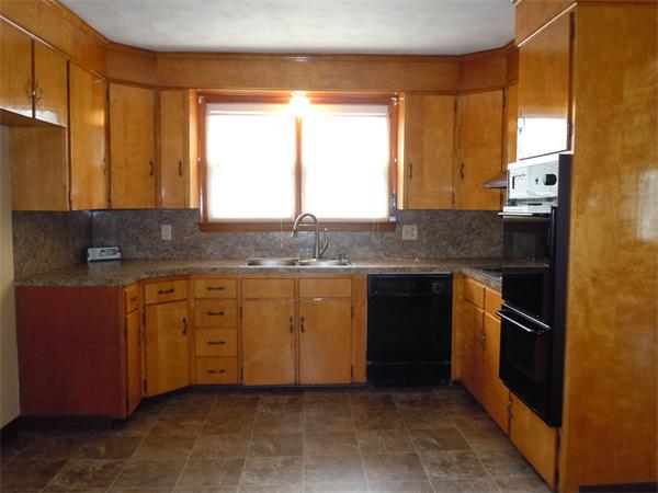 961 Wilbraham Road Springfield, MA 01109 - Photo 5 of 14 Gallery Image 5