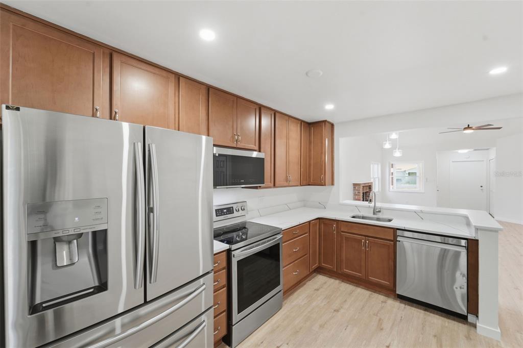 1309 Spring Lite Way Orlando, FL 32825 - Photo 4 of 43