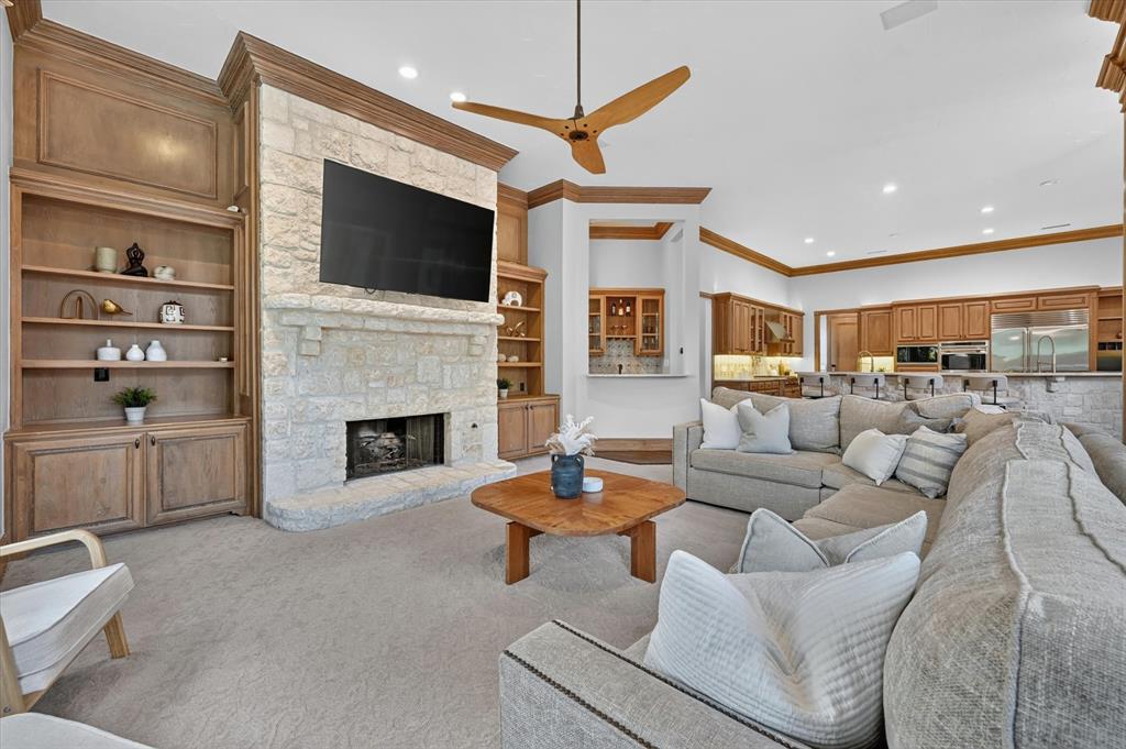 6416 Riverside Drive Plano, TX 75024 - Photo 15 of 35 Living room