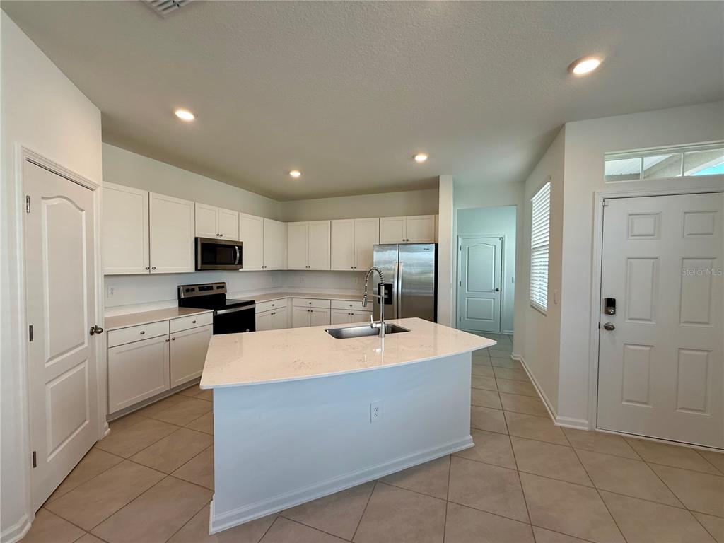 268 Redbud Road Palm Coast, FL 32137 - Photo 3 of 26