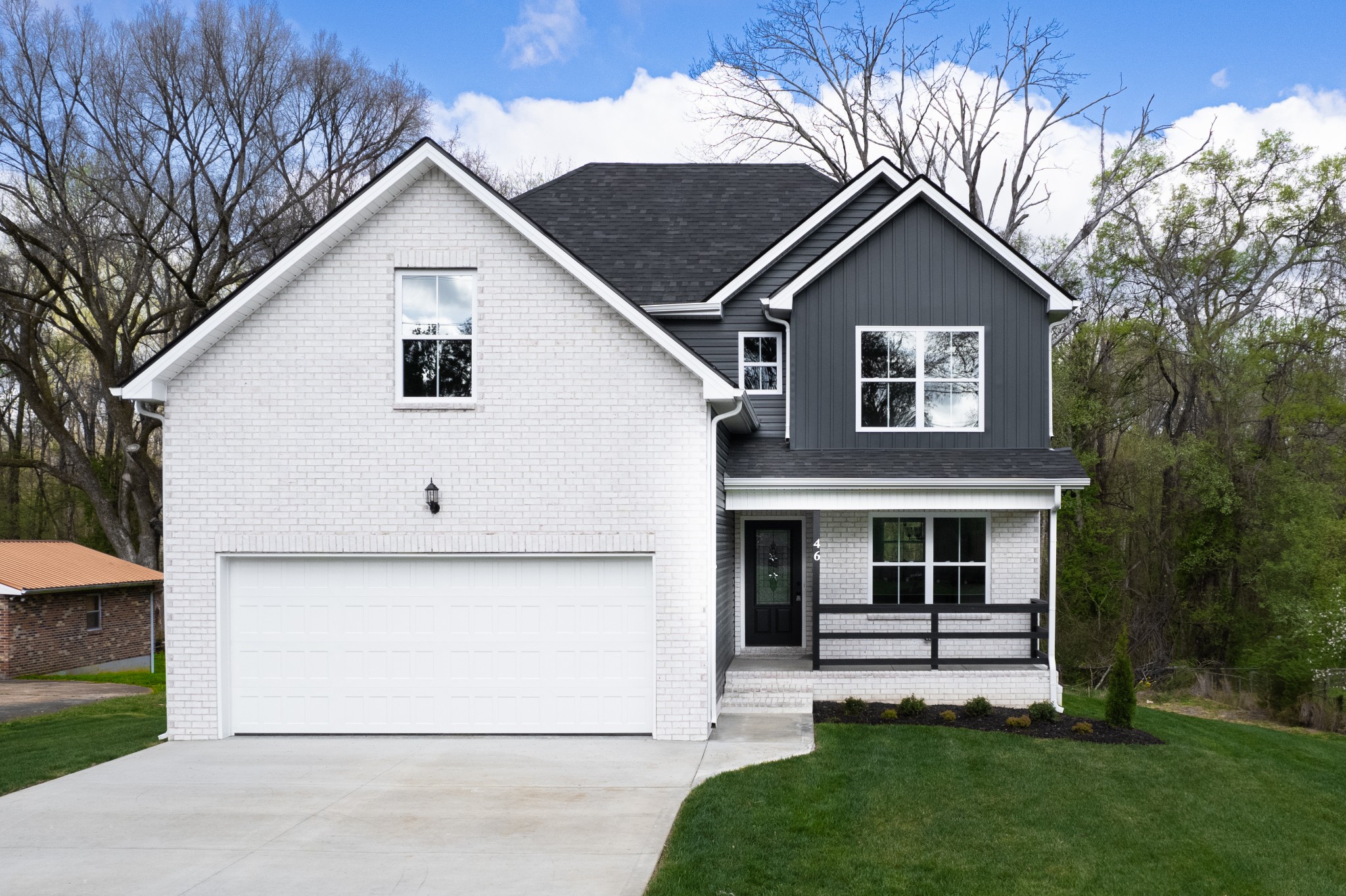 46 Bunker Hill Road Clarksville, TN 37042 - Photo 1 of 14 a view of outdoor space yard and front view of a house
