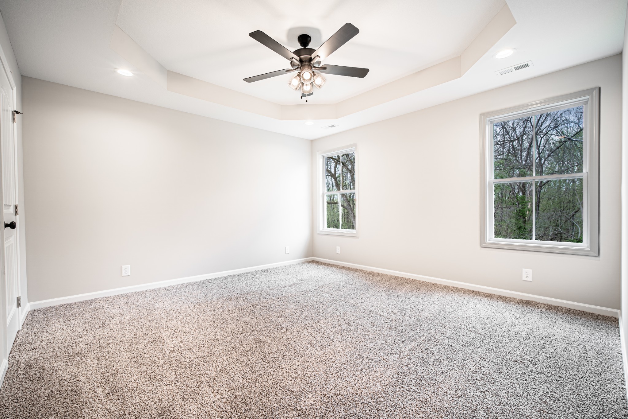 46 Bunker Hill Road Clarksville, TN 37042 - Photo 11 of 14 a view of an empty room with a window