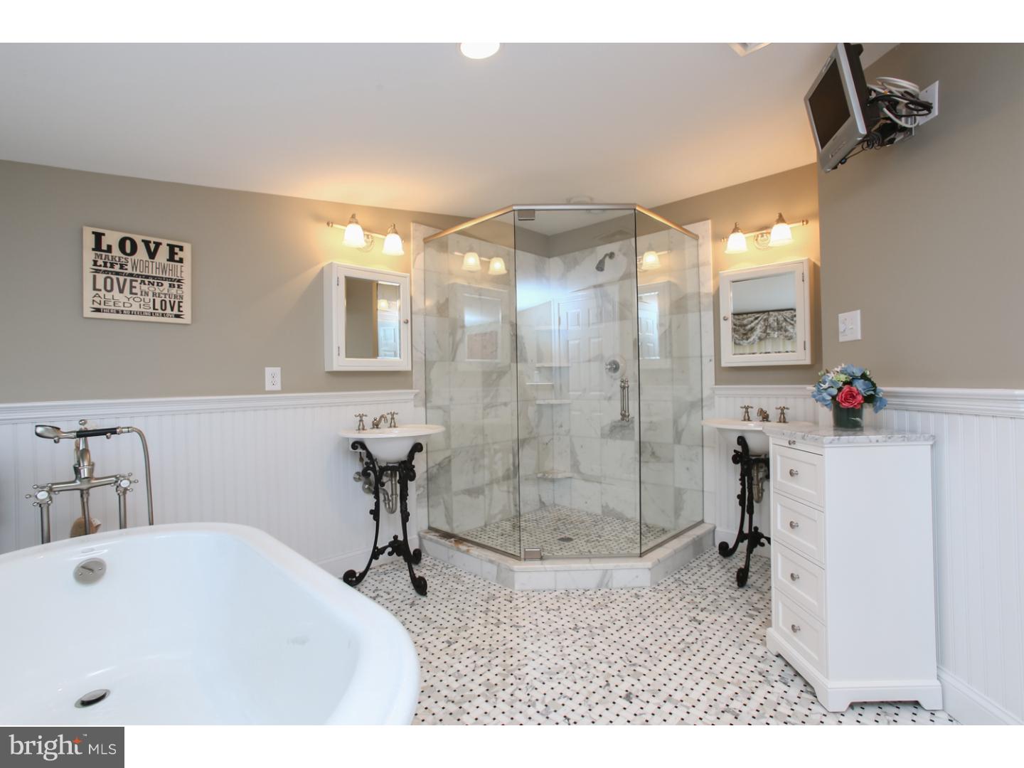 357 Valley View Road Springfield, PA 19064 - Photo 13 of 25 Master Bathroom
