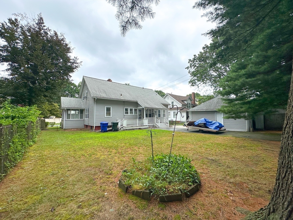 83 Virginia Street Springfield, MA 01108 - Photo 5 of 10 Gallery Image 5