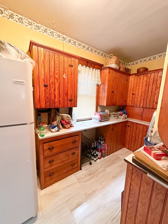 83 Virginia Street Springfield, MA 01108 - Photo 9 of 10 Gallery Image 9