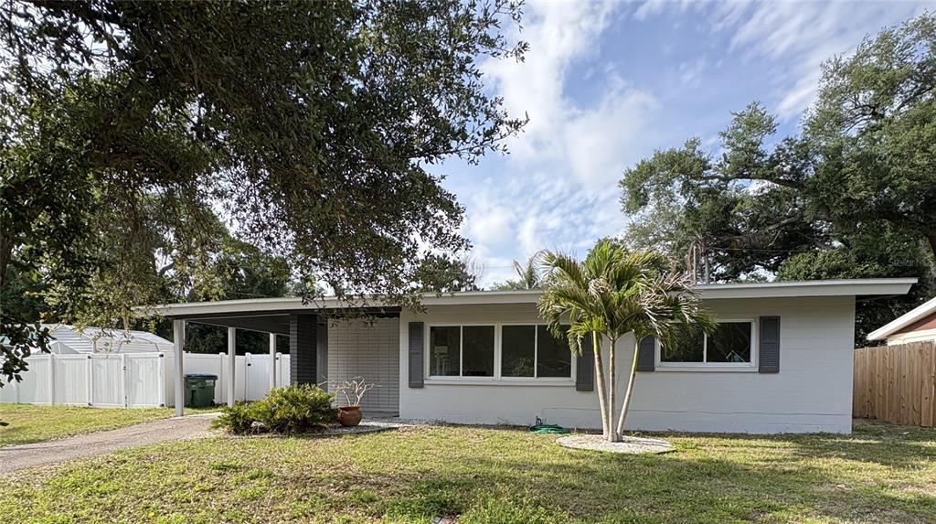 10543 51st Terrace North St. Petersburg, FL 33708 - Photo 1 of 20