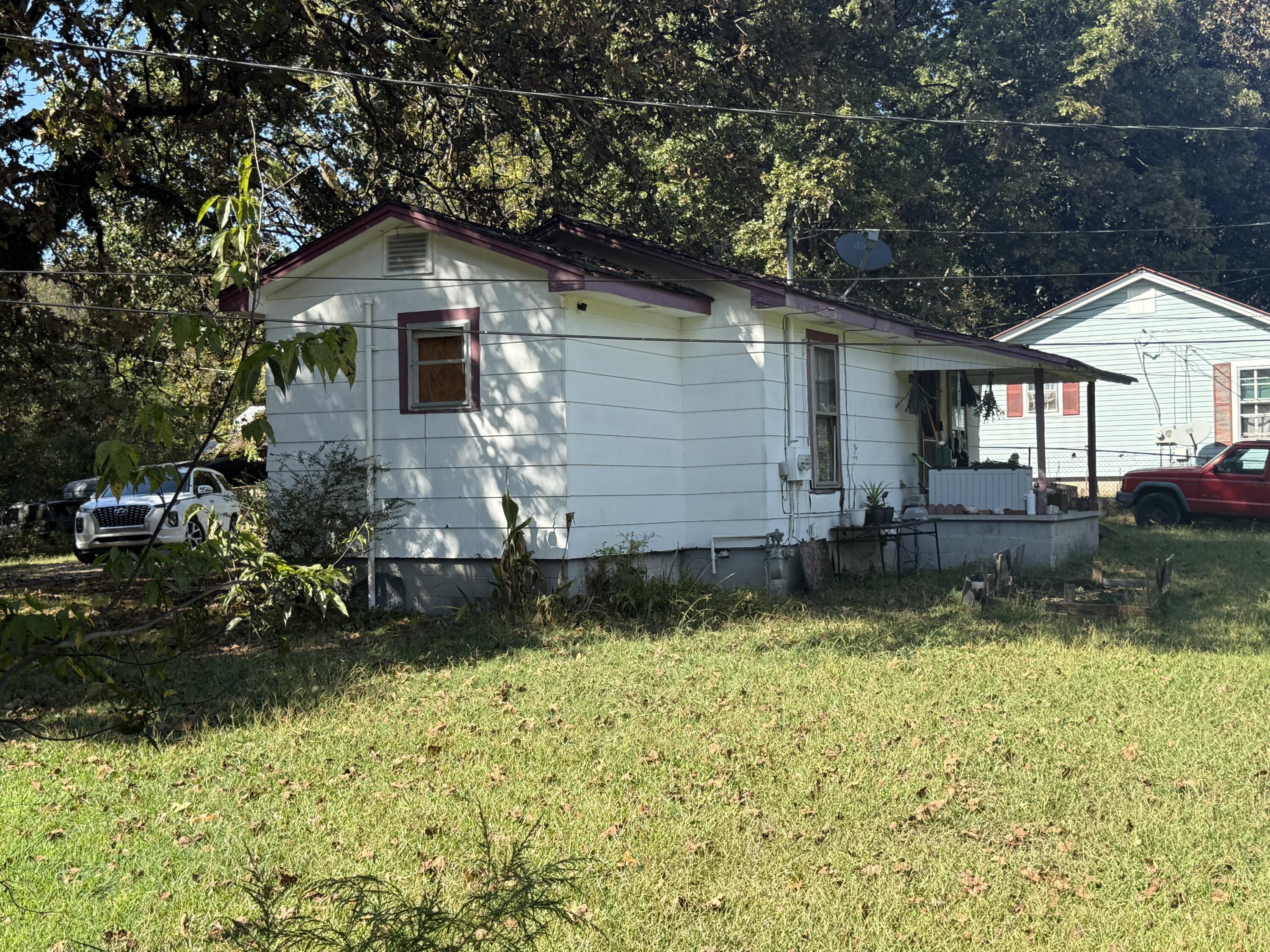 64 Hartline Hill Road Summerville, GA 30747 - Photo 4 of 25 66 Hartline Hill