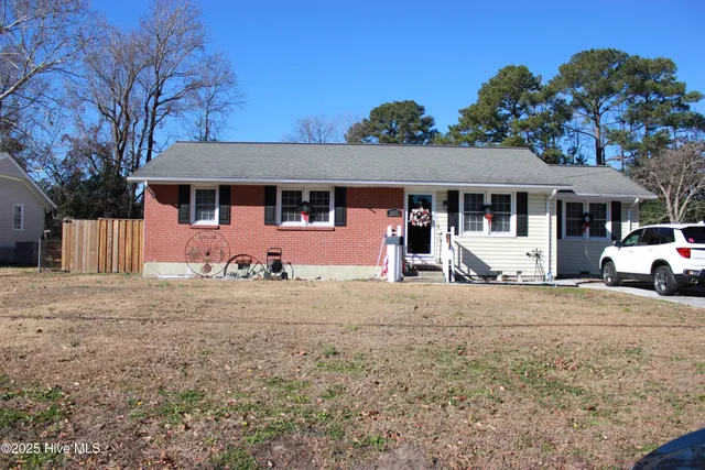 $320,000 | 1033 Decatur Road, Jacksonville, NC 28540