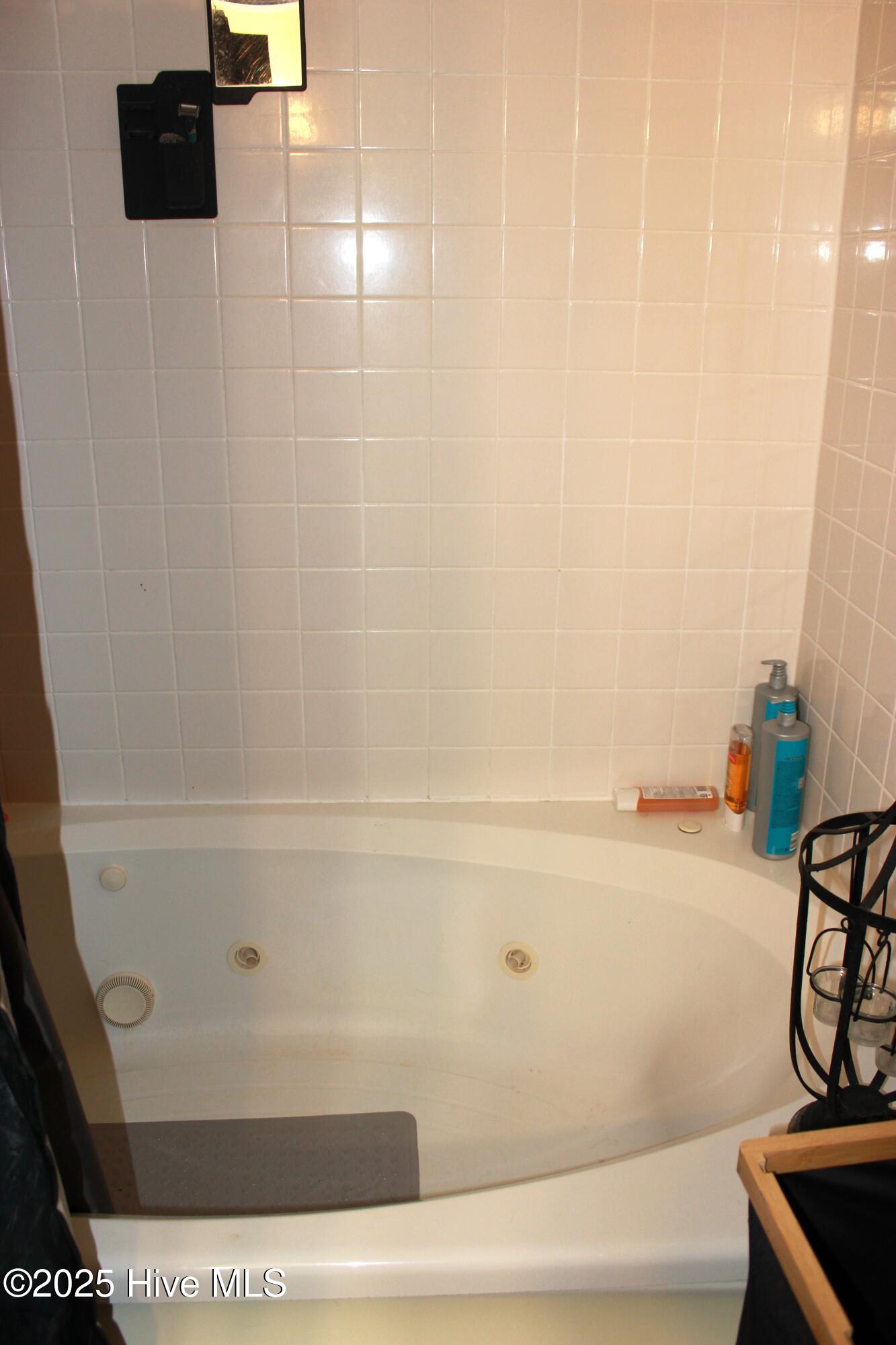 1033 Decatur Road Jacksonville, NC 28540 - Photo 14 of 37 Master Whirlpool