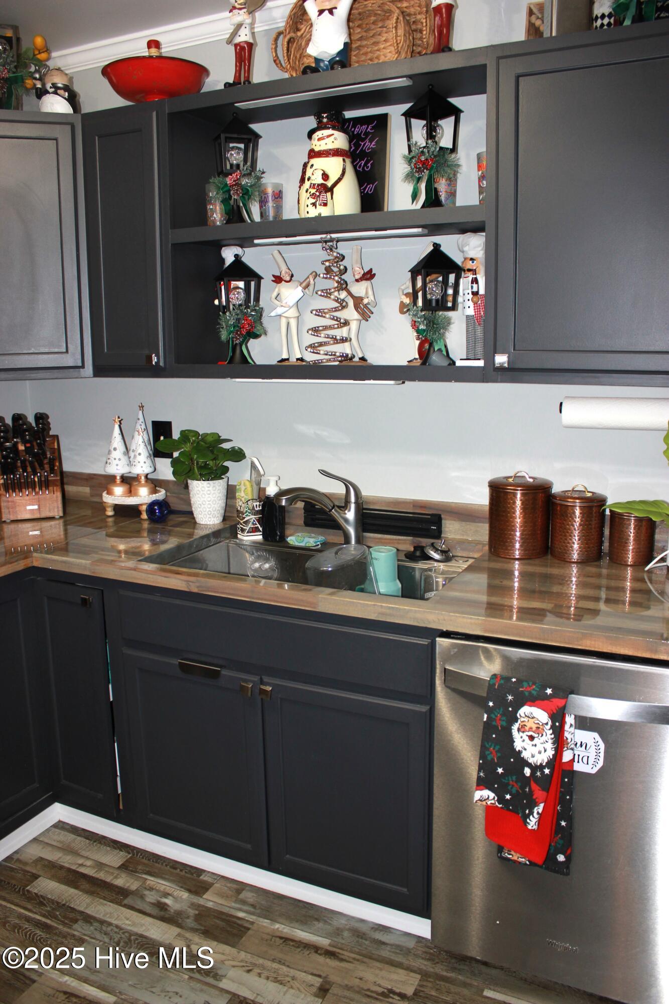 1033 Decatur Road Jacksonville, NC 28540 - Photo 7 of 37 Kitchen
