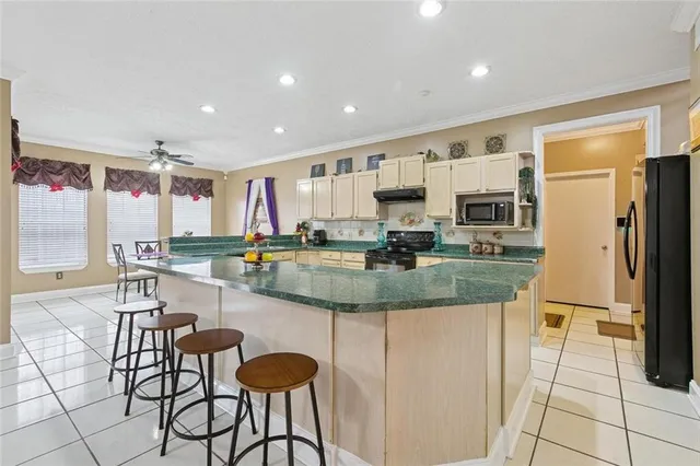 $425,000 | 2565 Kismet Street, Marrero, LA 70072