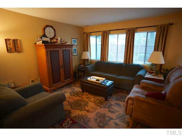 600 Dylan Court Raleigh, NC 27606 - Photo 2 of 11 Living Room
