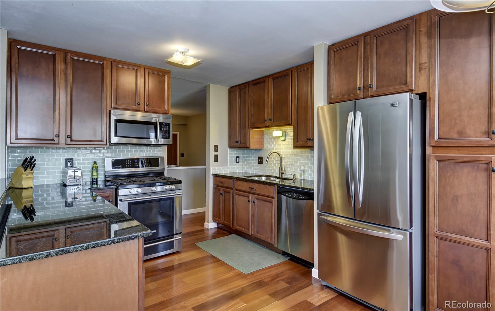 2490 South Rifle Street Aurora, CO 80013 - Photo 7 of 26