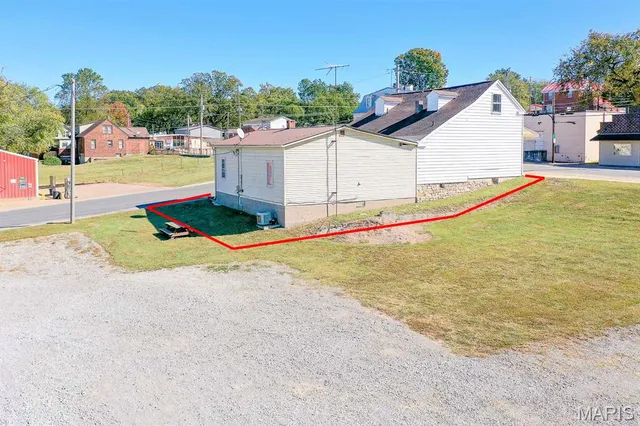 $10,000 | 202 Spring Street, Evansville, IL 62242