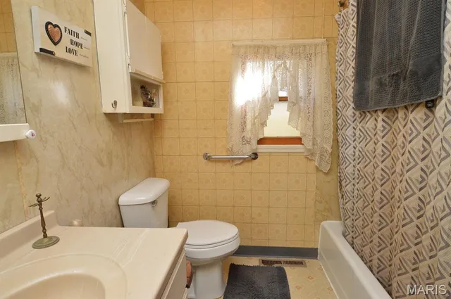 $10,000 | 202 Spring Street, Evansville, IL 62242