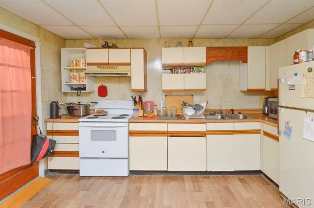 $10,000 | 202 Spring Street, Evansville, IL 62242