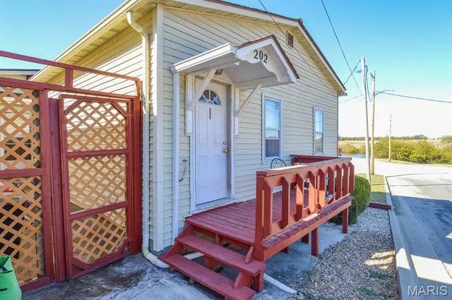$10,000 | 202 Spring Street, Evansville, IL 62242
