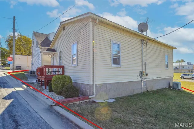 $10,000 | 202 Spring Street, Evansville, IL 62242