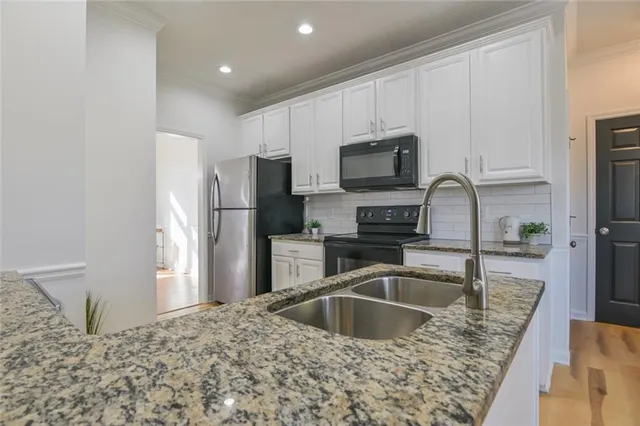 $429,000 | 1 Topridge Drive, Cartersville, GA 30120