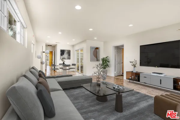 $749,999 | 1300 South California Avenue, Compton, CA 90221