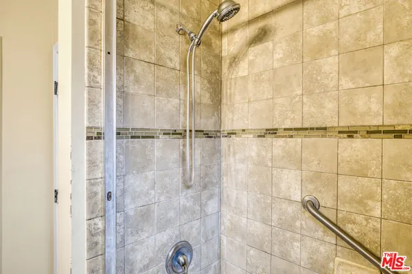 $749,999 | 1300 South California Avenue, Compton, CA 90221