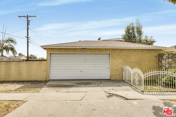 $749,999 | 1300 South California Avenue, Compton, CA 90221