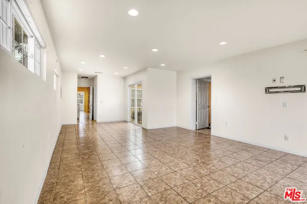 $749,999 | 1300 South California Avenue, Compton, CA 90221