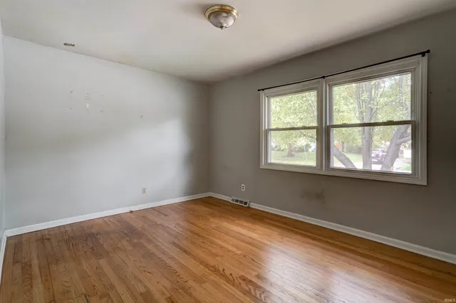 $155,000 | 1304 East Monroe Street, Boonville, IN 47601