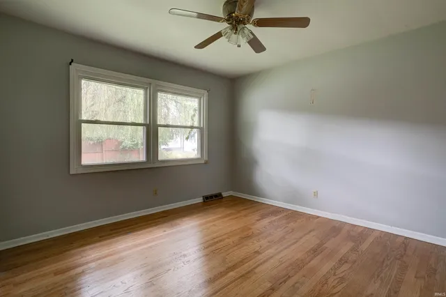 $155,000 | 1304 East Monroe Street, Boonville, IN 47601