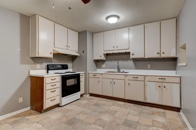 $155,000 | 1304 East Monroe Street, Boonville, IN 47601