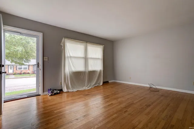 $155,000 | 1304 East Monroe Street, Boonville, IN 47601