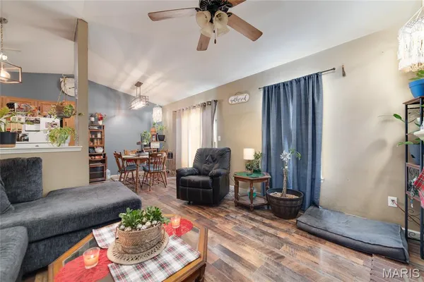 $200,000 | 54 Silver Spur Drive, Winfield, MO 63389