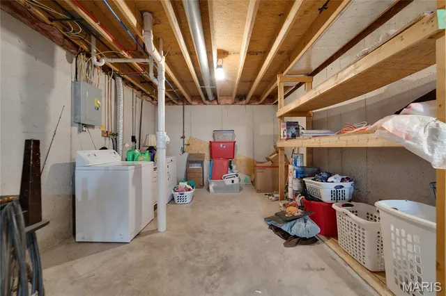 $210,000 | 54 Silver Spur Drive, Winfield, MO 63389