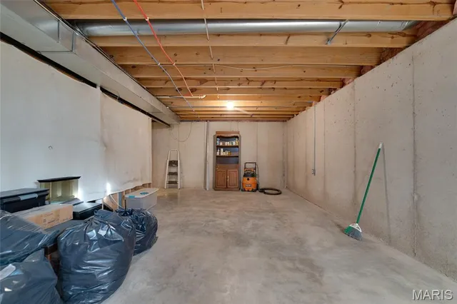 $210,000 | 54 Silver Spur Drive, Winfield, MO 63389