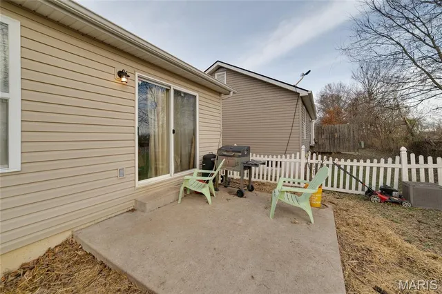 $210,000 | 54 Silver Spur Drive, Winfield, MO 63389