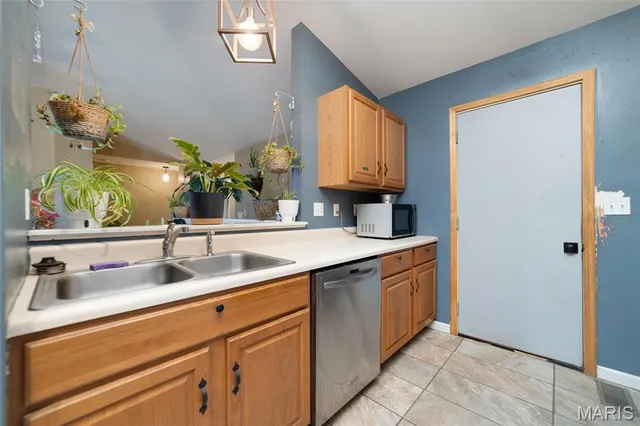 $210,000 | 54 Silver Spur Drive, Winfield, MO 63389